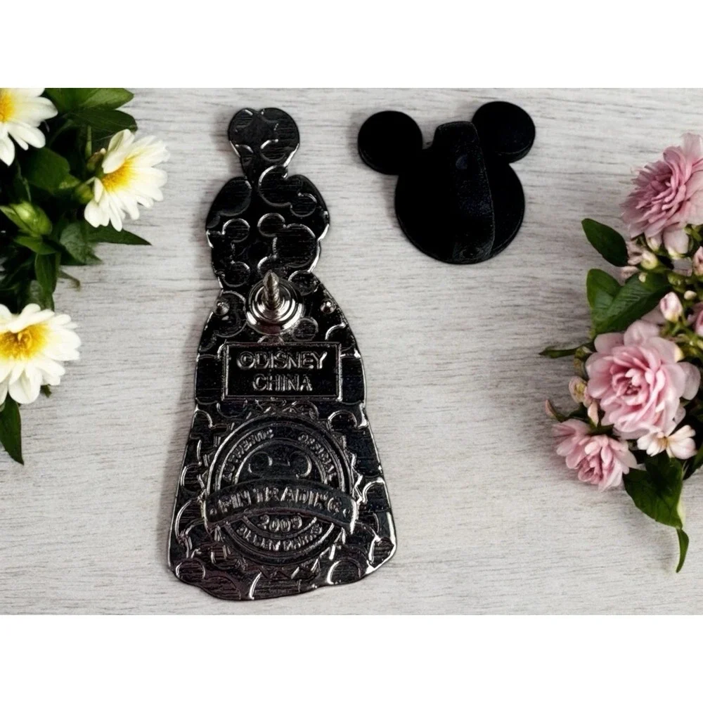 2009 Lady Tremaine Cinderella - Disney Villains Series Disney‎ Trading Pin